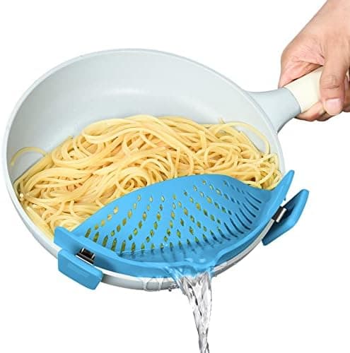 Hervimo Pasta Strainer, Clip on Strainer for Pots Pan Silicone Food Strainer Hands-Free Drainer Kitchen Gadgets, Heat Resistant for Pasta Spaghetti Meat (Blue)